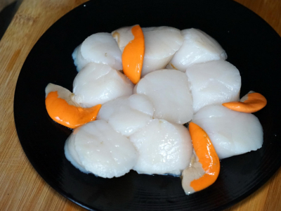 What are coral scallops? 